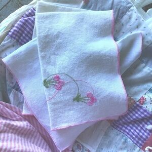 Fine Heirloom Cotton Linen Napkins White Pink Set of 4 Embroidered Vintage